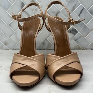 Beautiful, nude color Tory Burch heels. Only worn a few times. Size 5.5.